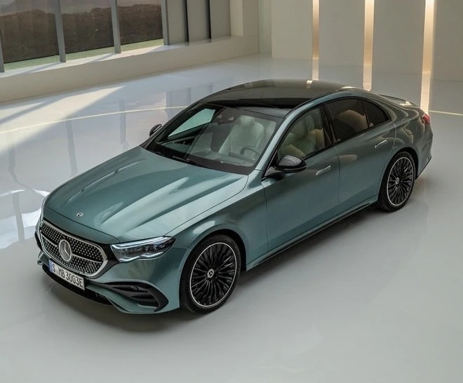 Thiết kế ngoại thất của Mercedes-Benz E-Class thế hệ mới sắp ra mắt tại Việt Nam.