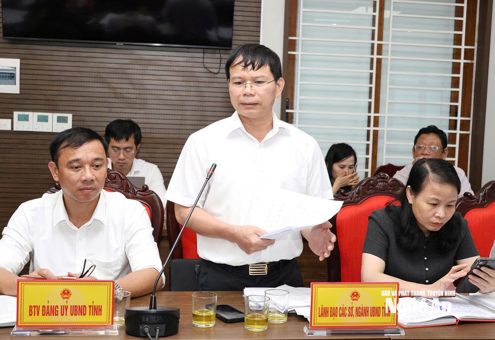 Lãnh đạo ngành