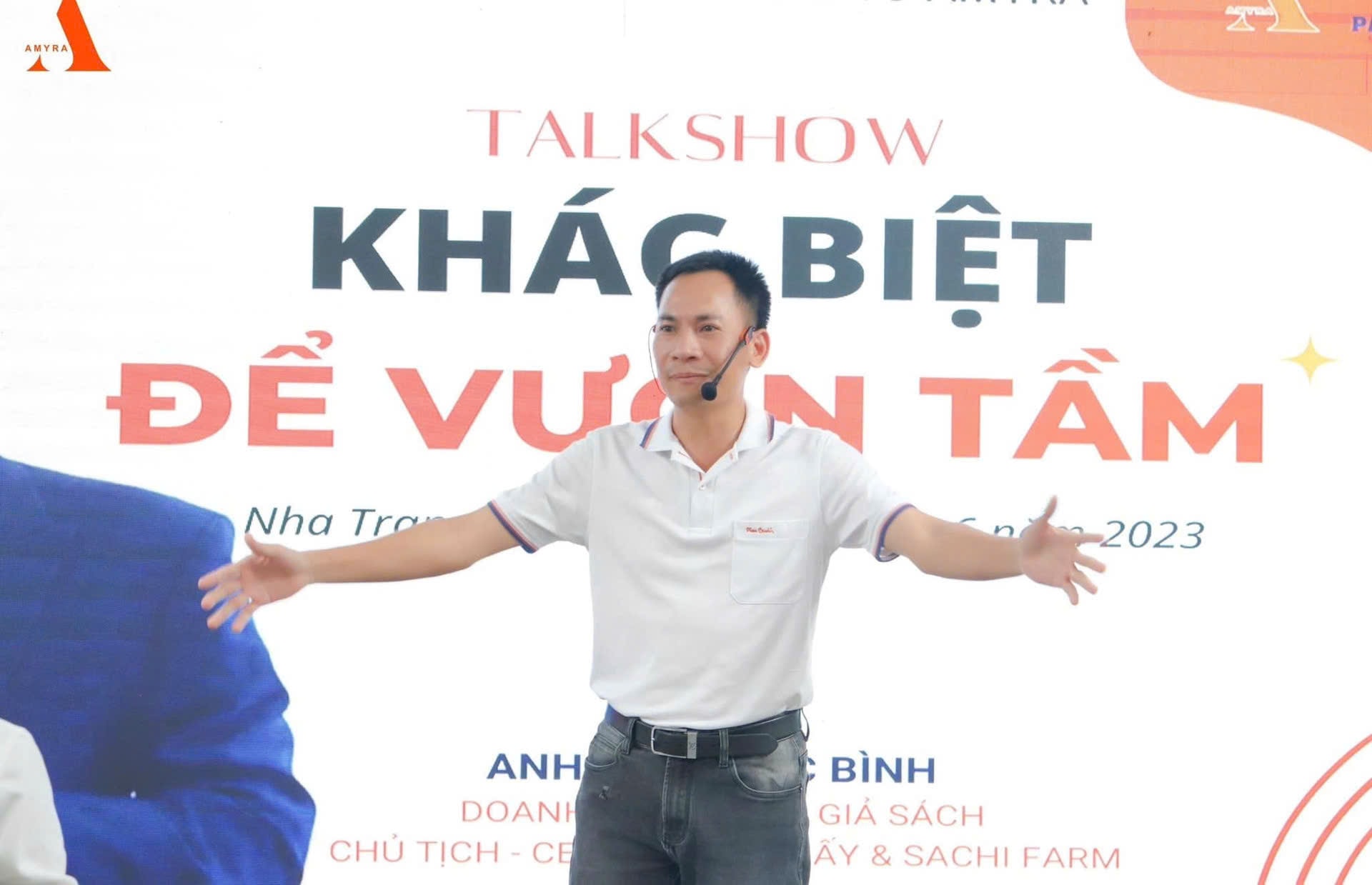 Mai Quốc Bình trong một buổi talkshow chia sẻ về con đường phát triển doanh nghiệp.