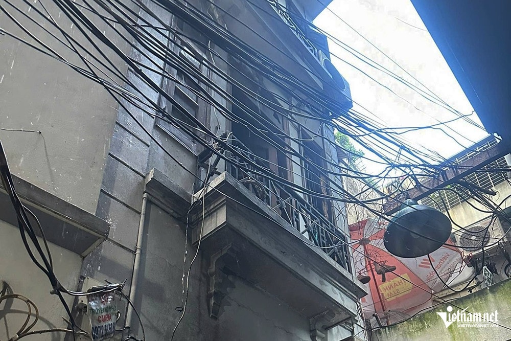 W-tải xuống.jpeg