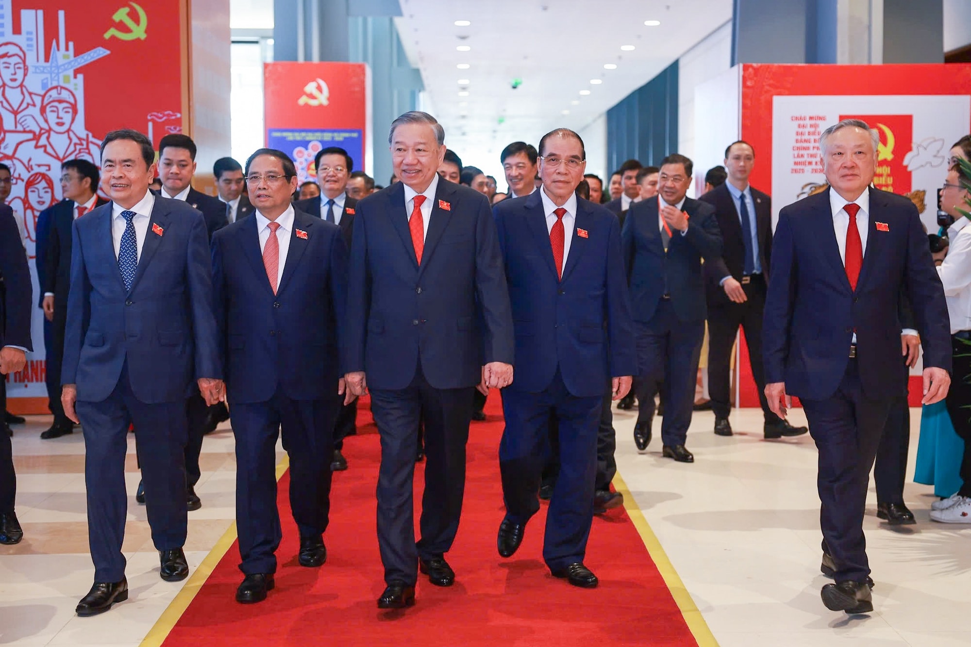 Tổng Bí thư Tô Lâm nhấn mạnh 3 yêu cầu và 5 định hướng công tác trọng tâm với Đảng bộ Chính phủ- Ảnh 4.