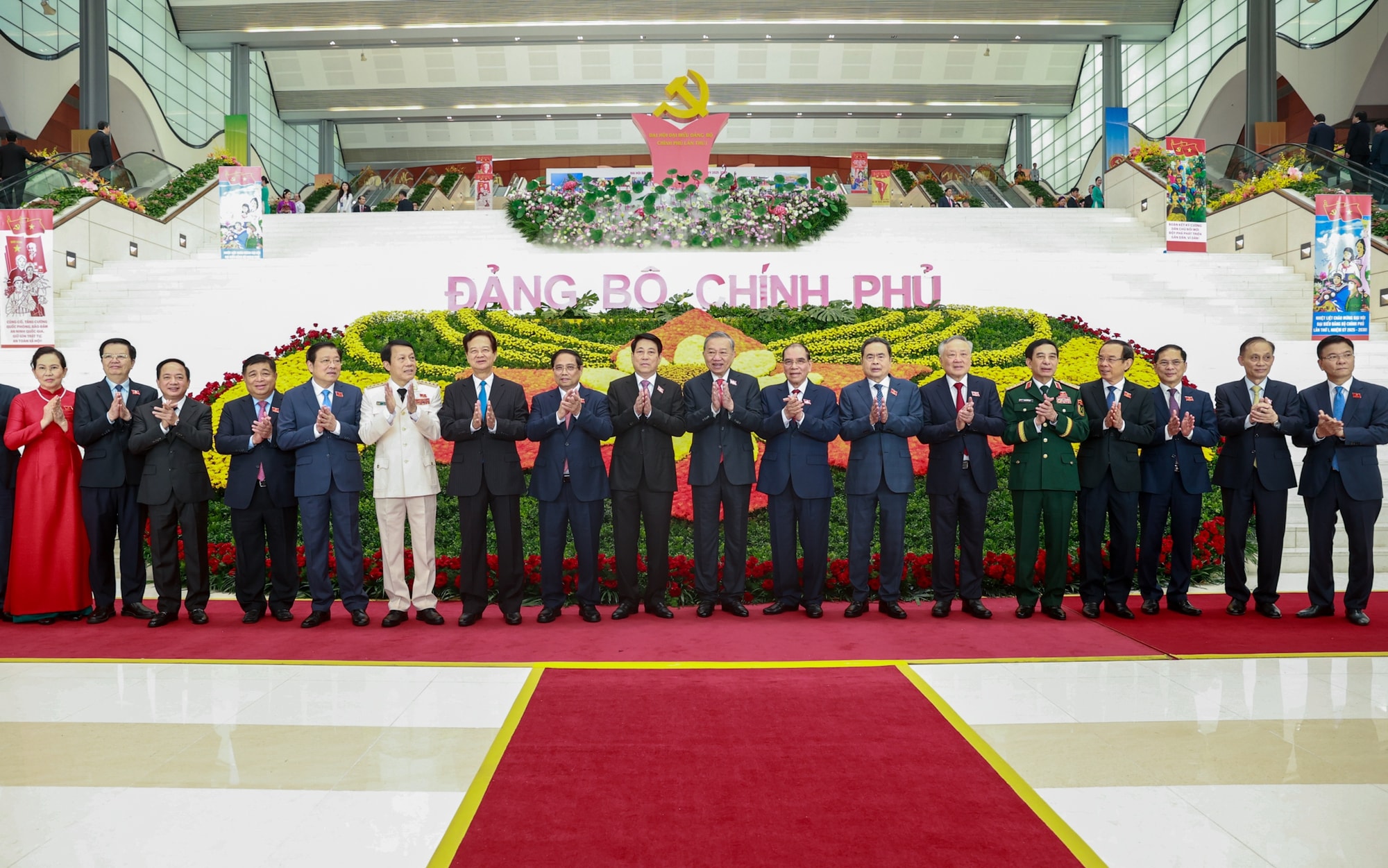 TRỰC TIẾP: Khai mạc Đại hội đại biểu Đảng bộ Chính phủ lần thứ I- Ảnh 3.