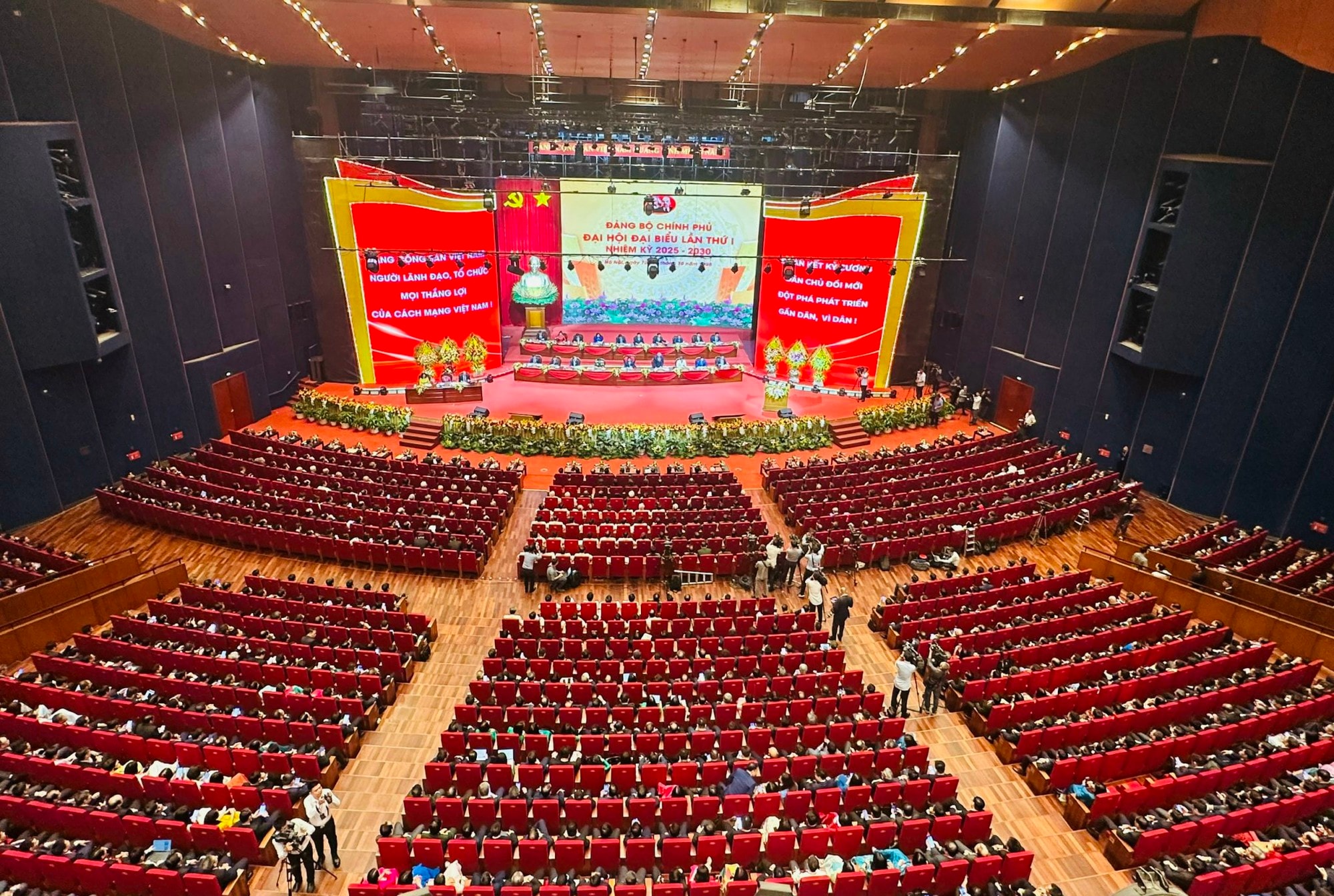 TRỰC TIẾP: Khai mạc Đại hội đại biểu Đảng bộ Chính phủ lần thứ I- Ảnh 4.