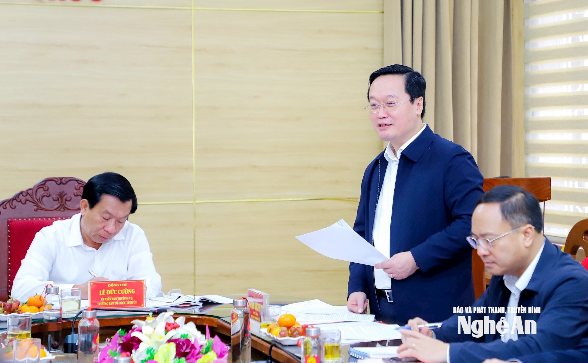 Đồng chí Nguyễn Đức Trung - Bí thư Tỉnh ủy dự và chỉ đạo hội nghị