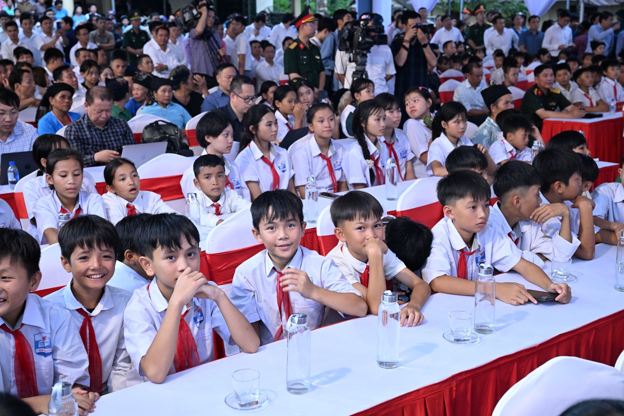 Thủ tướng dự lễ khởi công ngôi trường tại xã vùng núi cao biên giới Thanh Hóa- Ảnh 5.