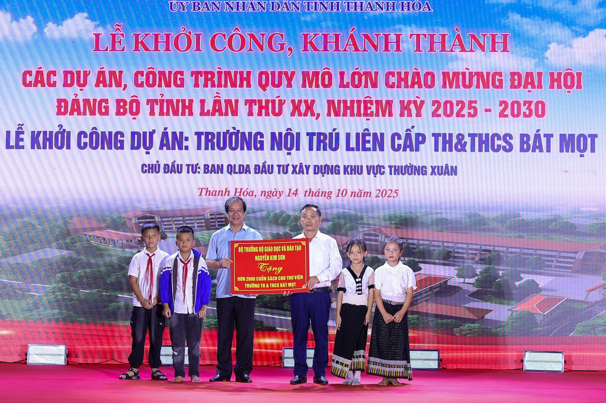 Thủ tướng dự lễ khởi công ngôi trường tại xã vùng núi cao biên giới Thanh Hóa- Ảnh 11.