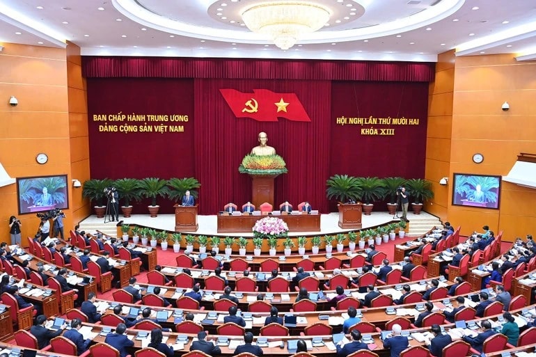 Dự thảo Báo cáo tổng kết 15 năm thi hành Điều lệ Đảng (2011-2025) và đề xuất, định hướng bổ sung, sửa đổi Điều lệ Đảng 