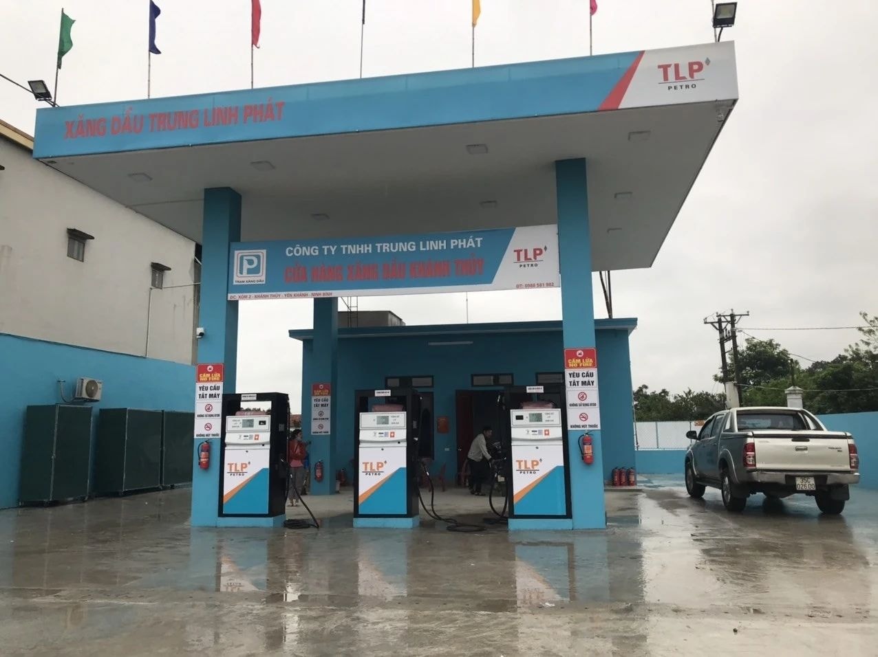 Giá xăng dầu hôm nay 17/10/2025: Giá xăng tăng, giá dầu giảm