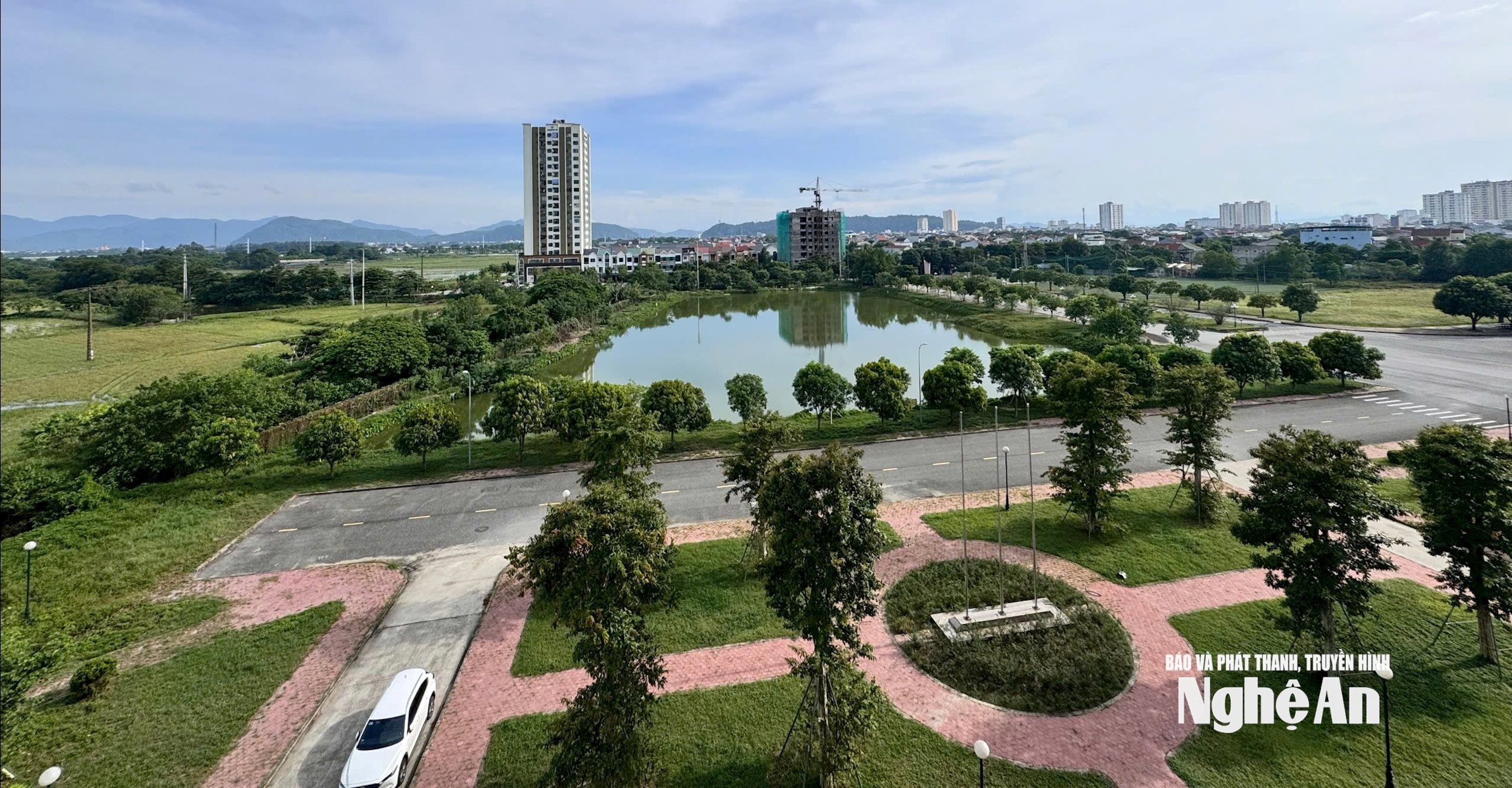 Khu nhà ở xã hội cho công nhân tại KCN Nam Cấm của Công ty CP Kim Thi, 1 trong số 4 dự án nhà ở xã hội dành cho công nhân được thi công đúng tiến độ.