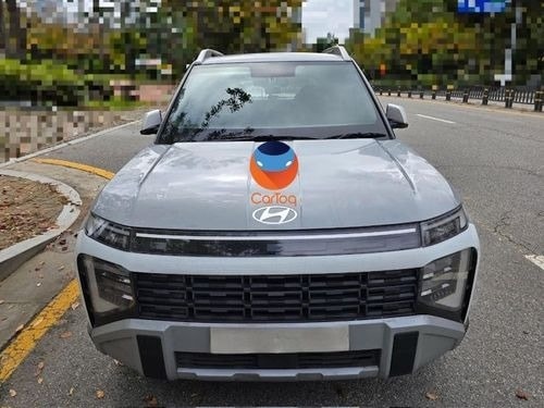 Thiết kế phần đầu của Hyundai Venue thế hệ mới với dải đèn LED ban ngày nối liền.