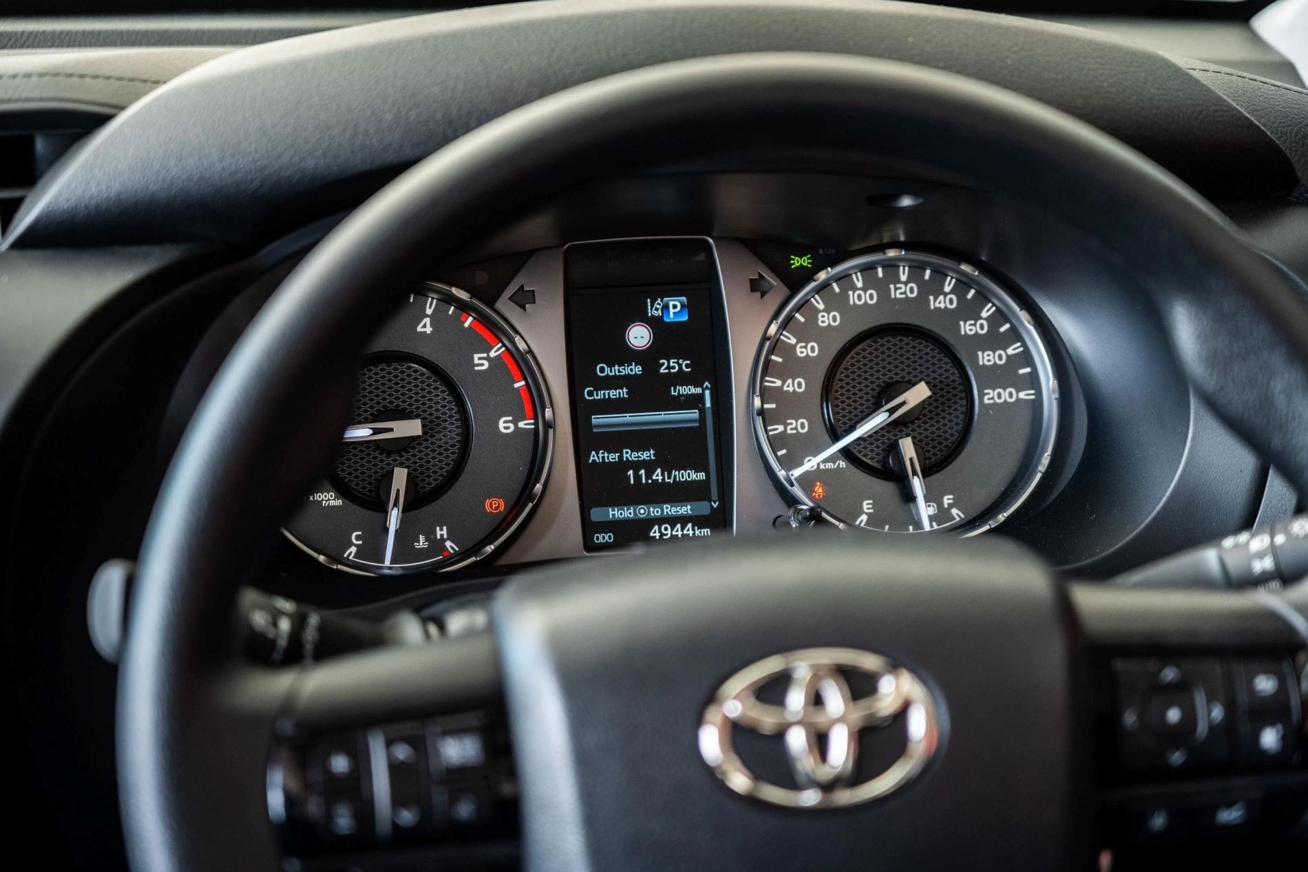 Lộ diện nội thất của Toyota Hilux 2026 thế hệ mới sắp ra mắt