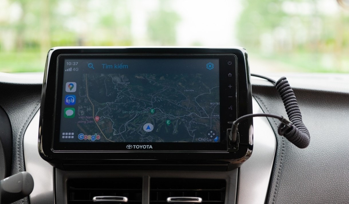 Phần đuôi xe Toyota Vios với thiết kế đơn giản, tập trung vào công năng sử dụng.