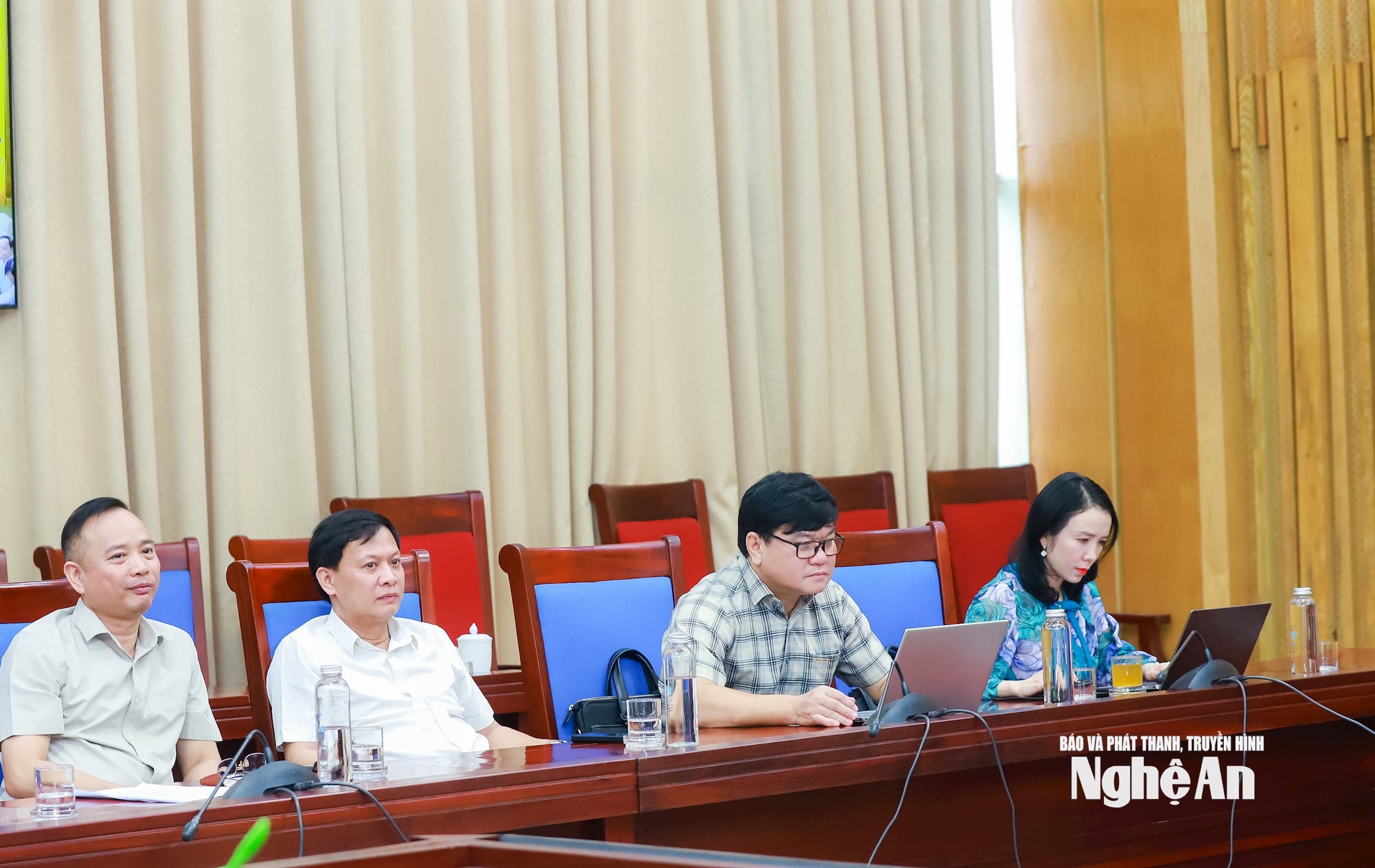 Các đại biểu dự hội nghị tại điểm cầu UBND tỉnh Nghệ An. Ảnh: Thành Duy