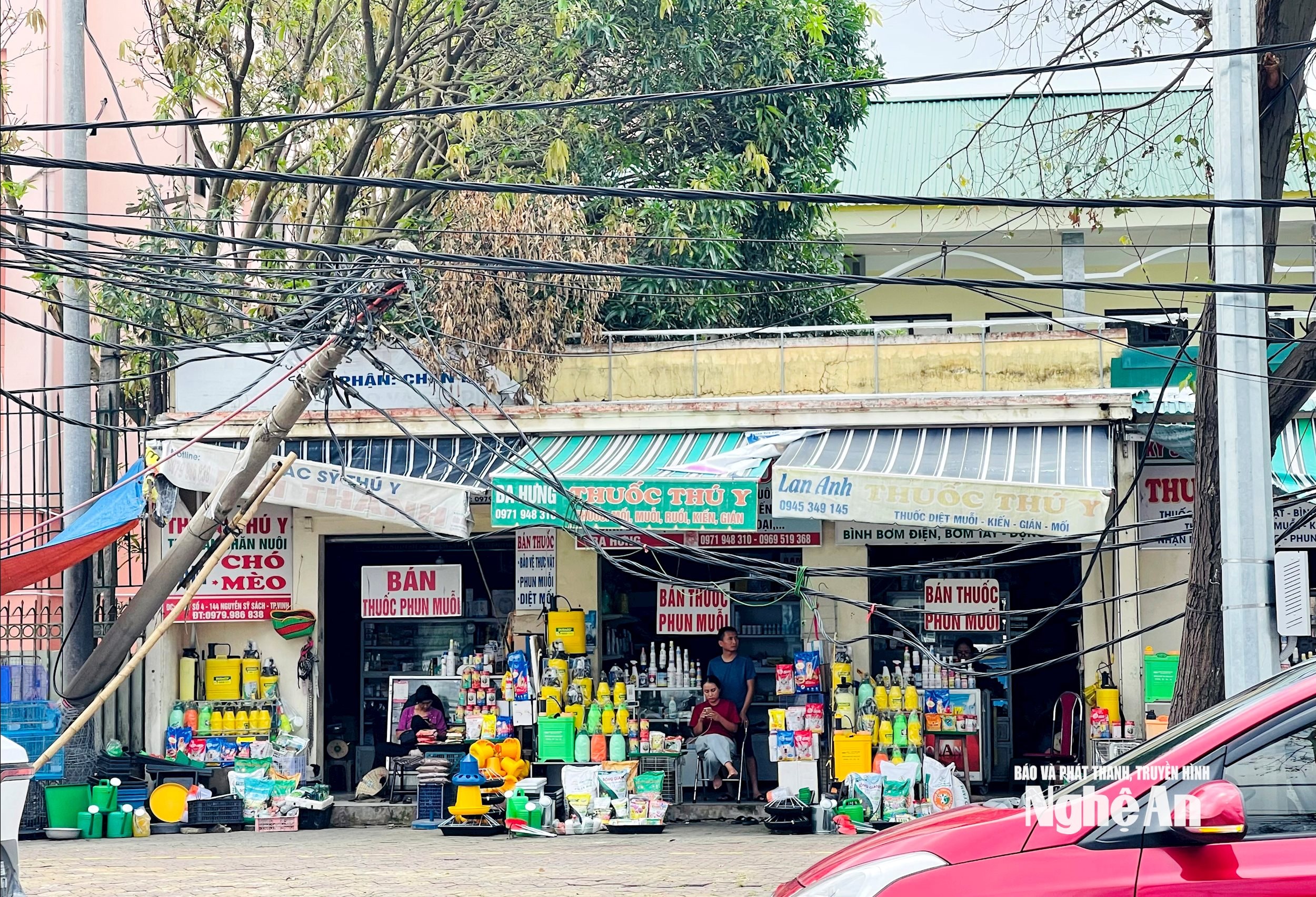 ង្វៀន ស៊ីសាក់