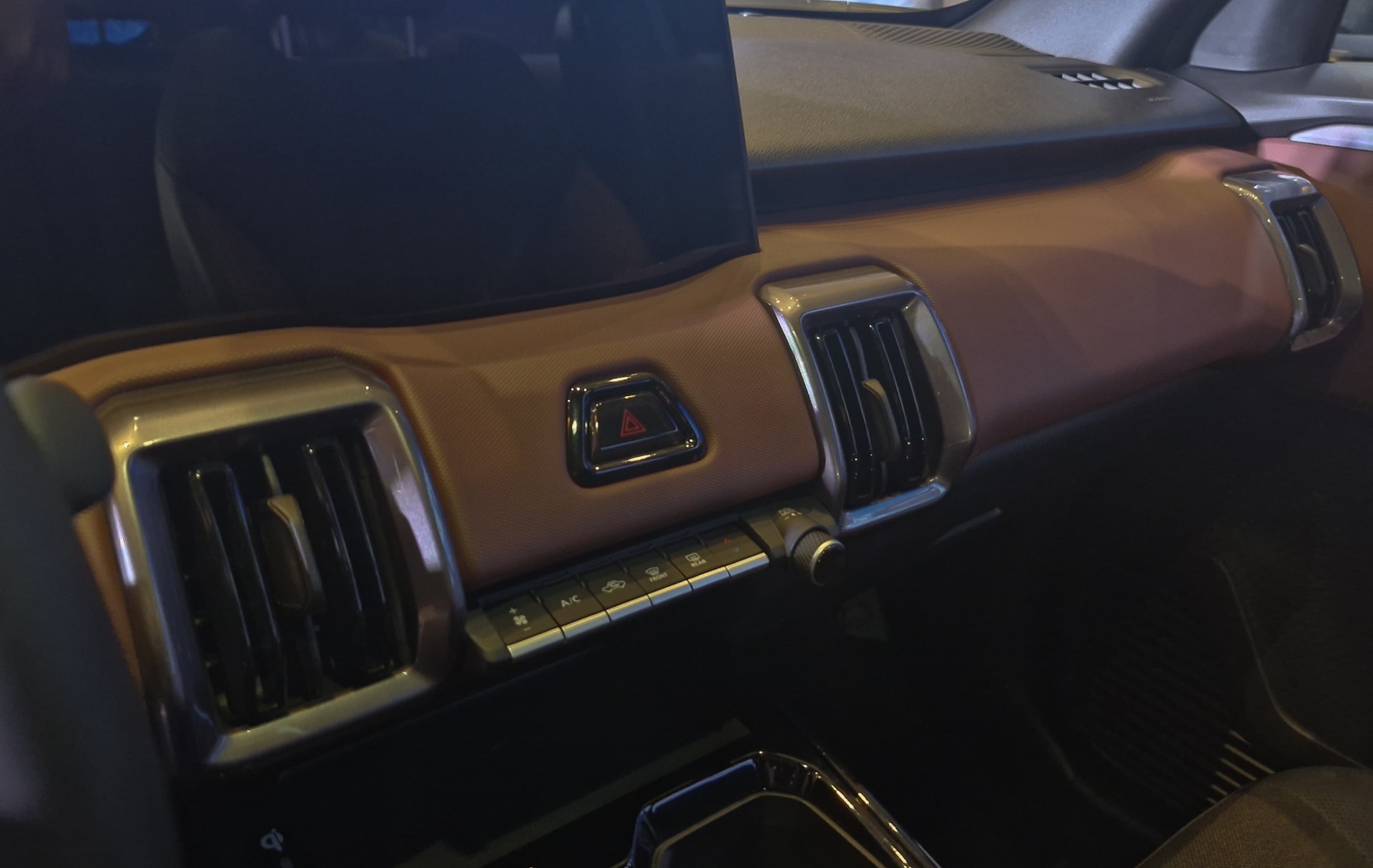 Suzuki e Vitara anh 8