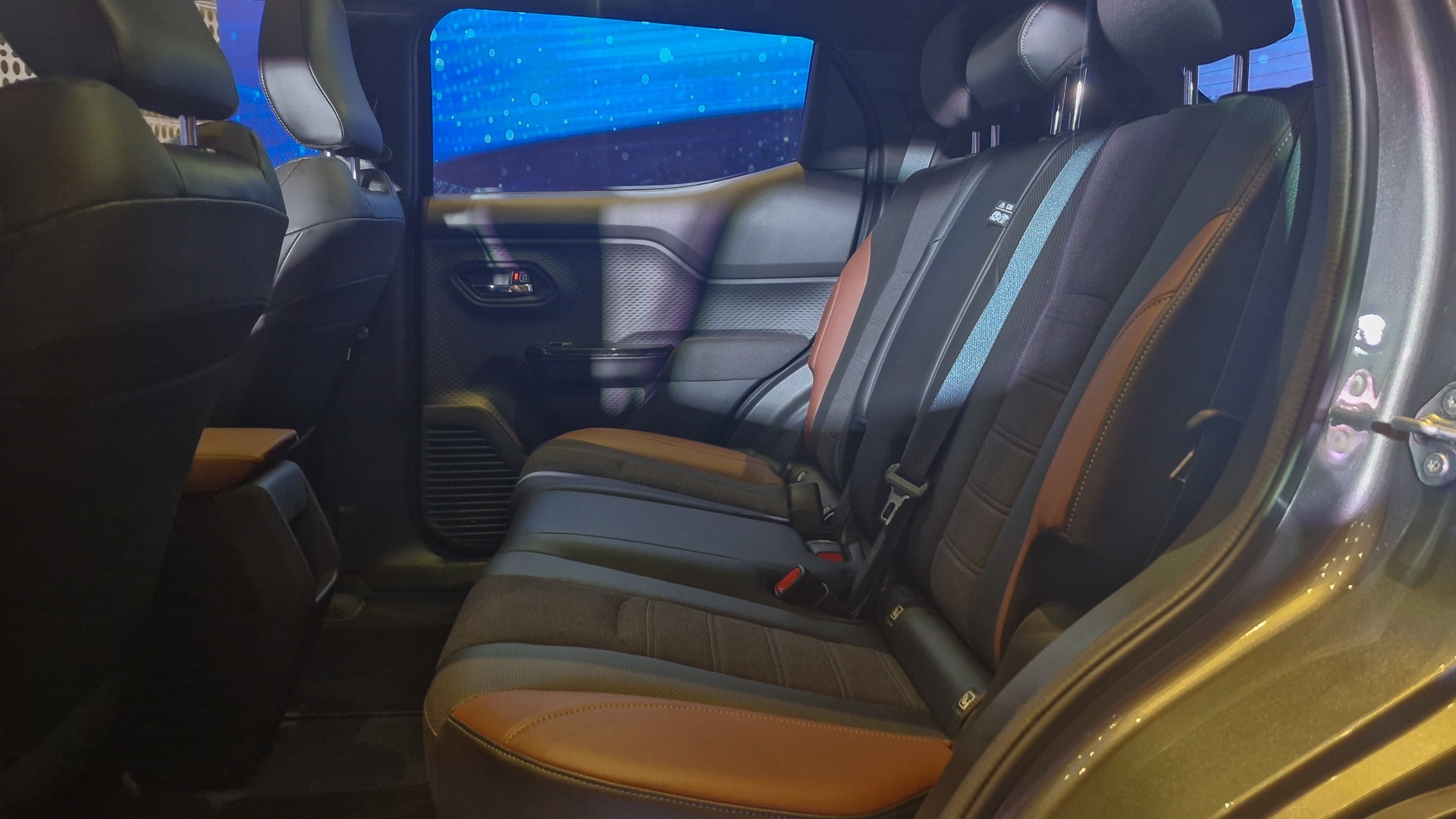 Suzuki e Vitara anh 10