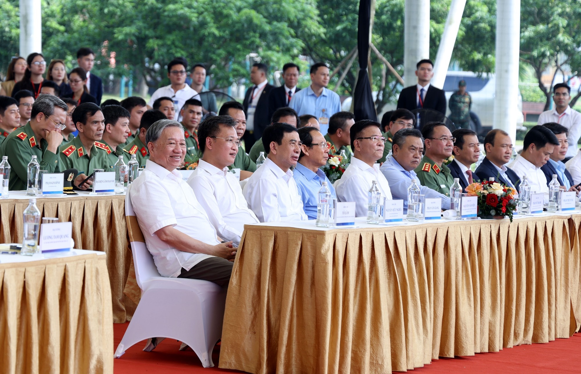 Tổng Bí thư Tô Lâm dự lễ khởi công xây dựng sân vận động tiên tiến hàng đầu thế giới- Ảnh 2.