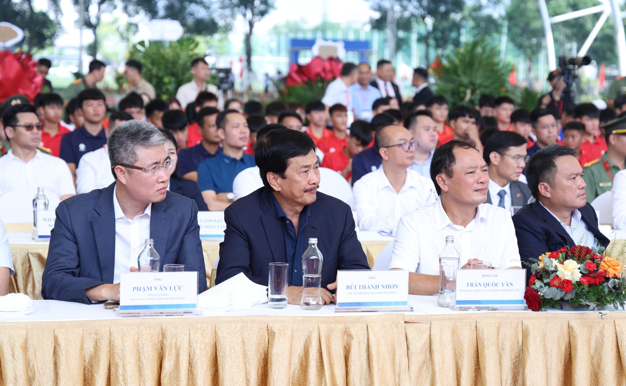 Tổng Bí thư Tô Lâm dự lễ khởi công xây dựng sân vận động tiên tiến hàng đầu thế giới- Ảnh 4.