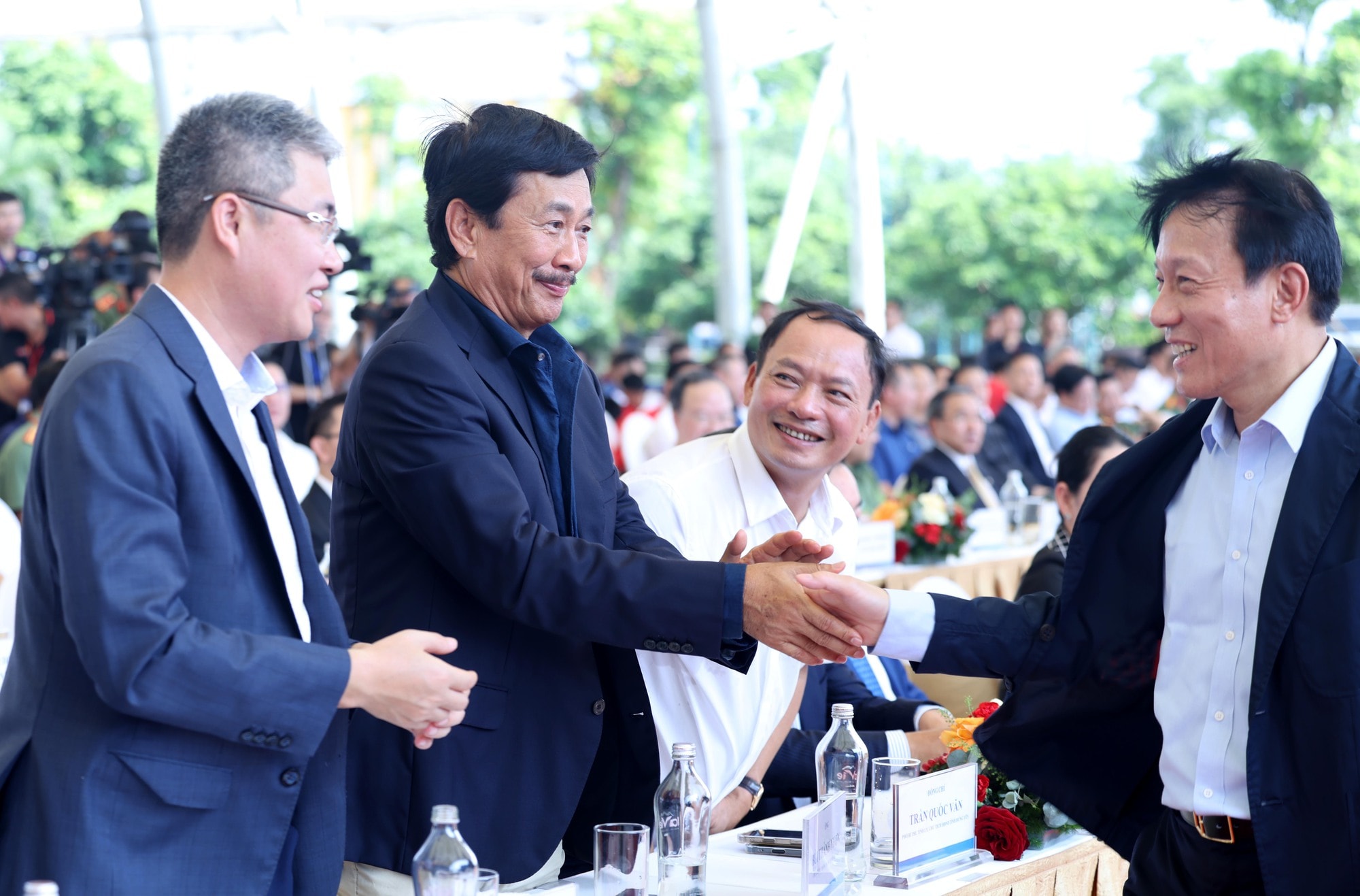 Tổng Bí thư Tô Lâm dự lễ khởi công xây dựng sân vận động tiên tiến hàng đầu thế giới- Ảnh 5.