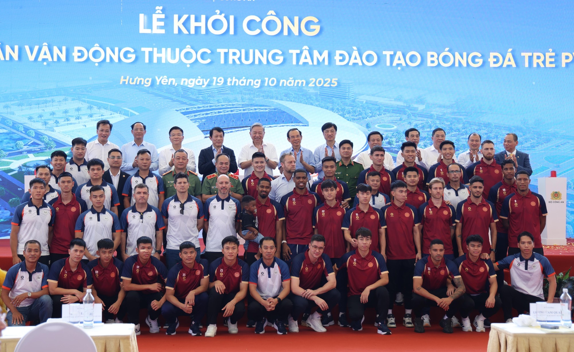 Tổng Bí thư Tô Lâm dự lễ khởi công xây dựng sân vận động tiên tiến hàng đầu thế giới- Ảnh 11.