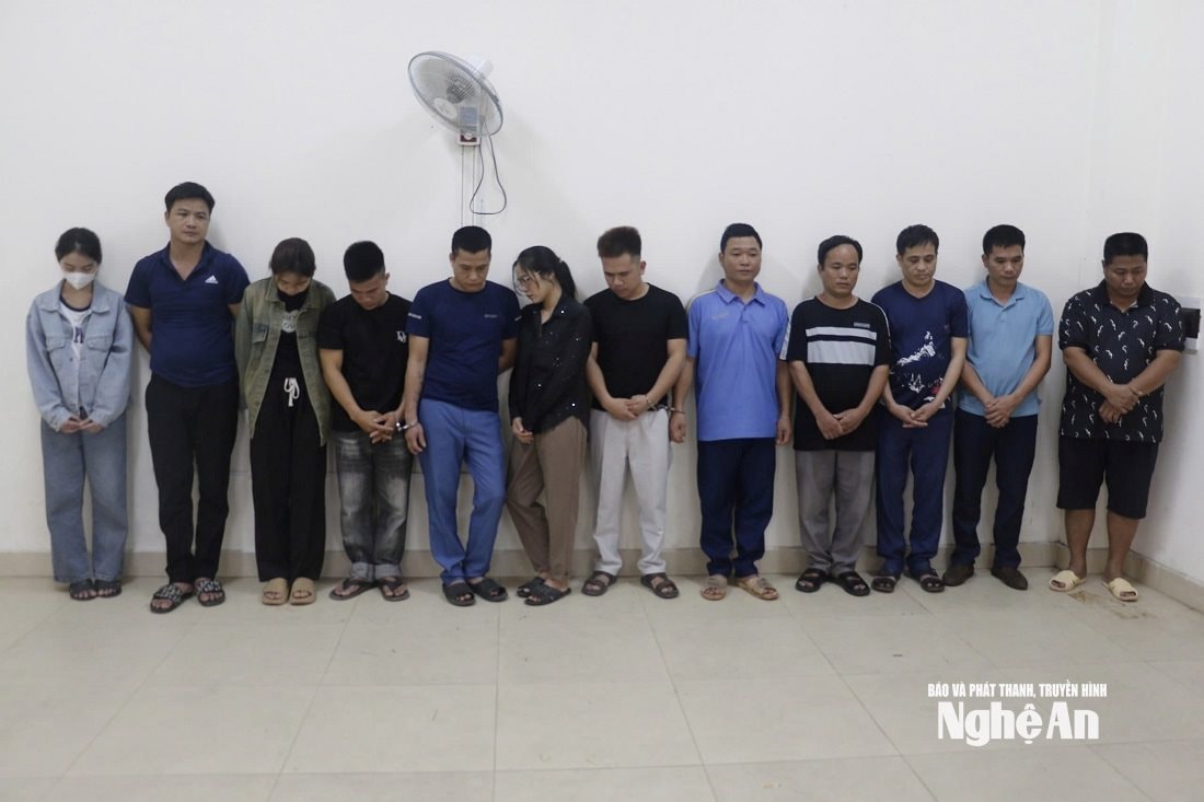 nhóm đánh bạc