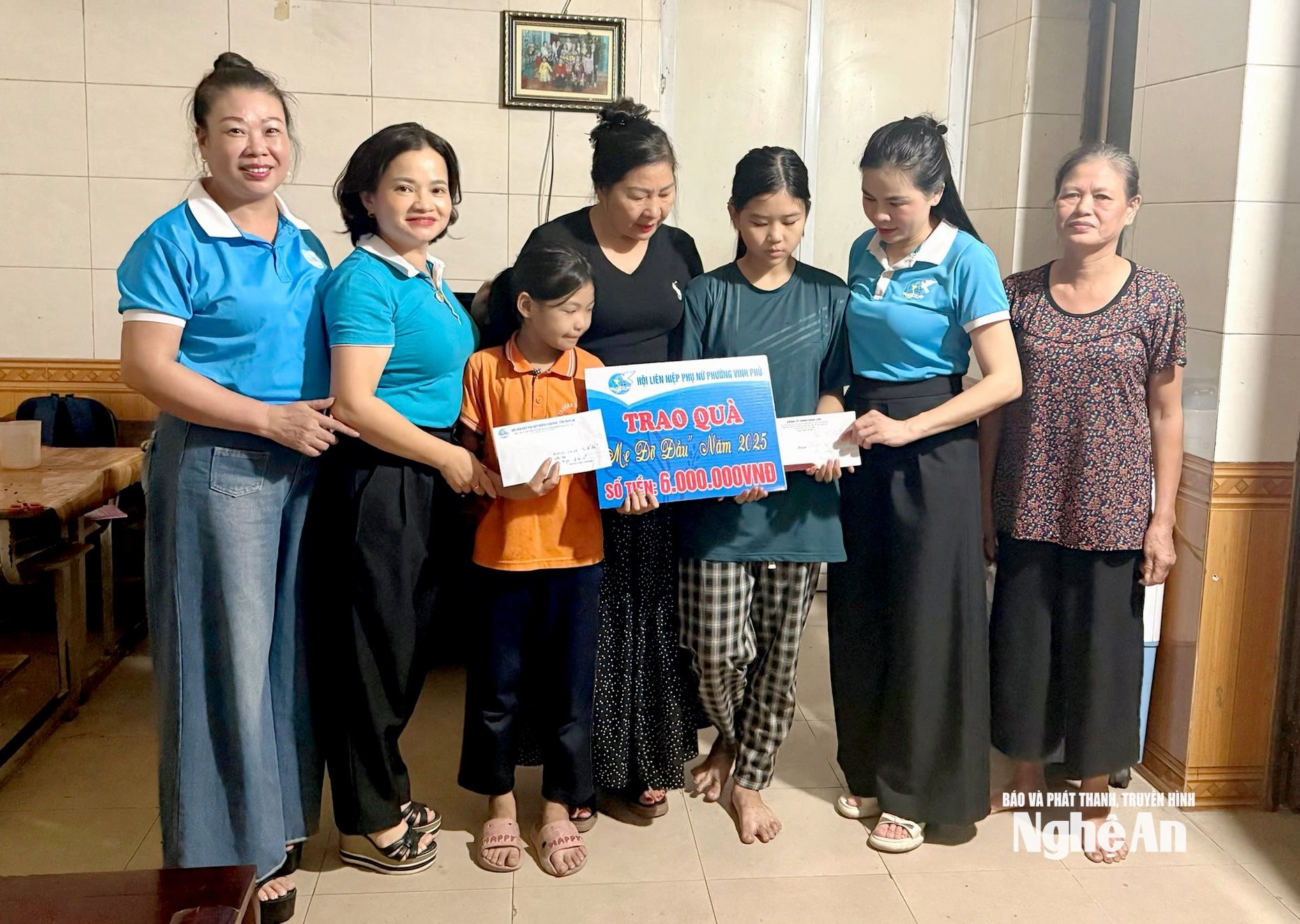 Women of Vinh Phu ward Photo CSCC00003