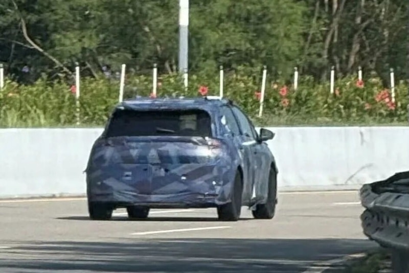 Duoi xe BYD Dolphin 2026 duoc dieu chinh nhe ve thiet ke