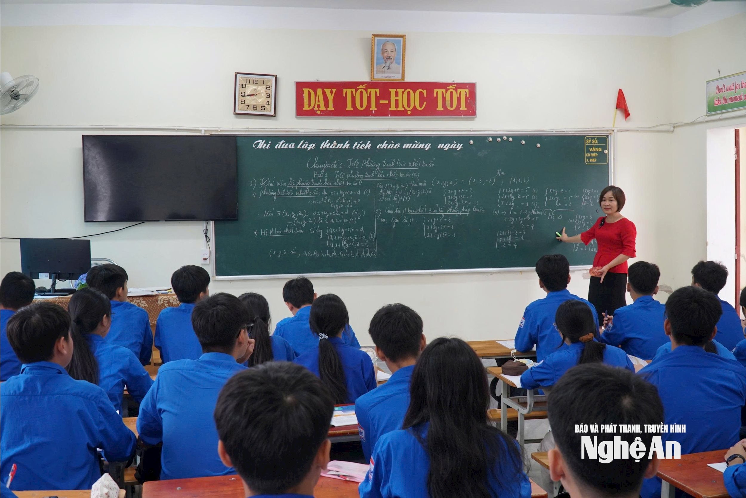 Giờ học của học sinh Trường THPT Diễn Châu 3. Ảnh - Mỹ Hà