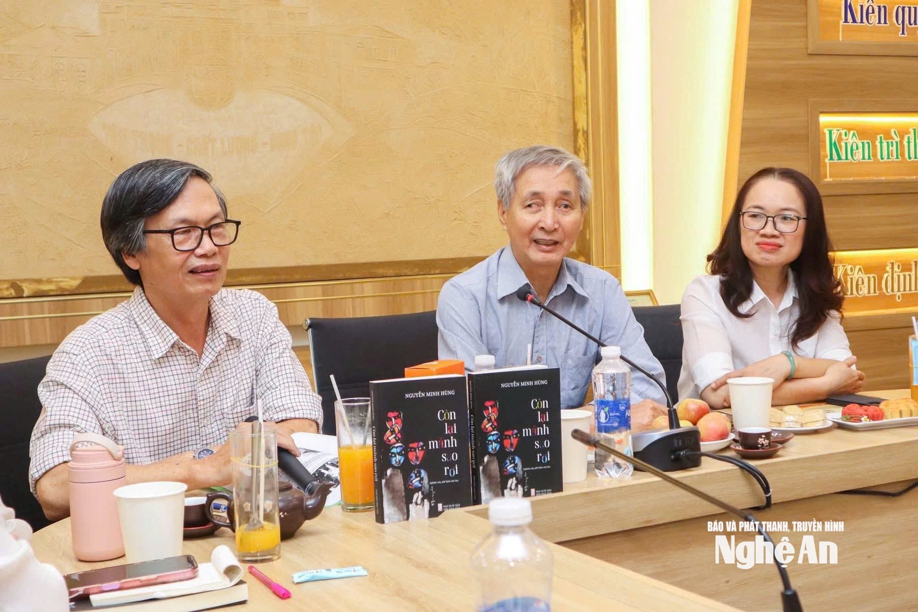 Nhà văn Thái Bá Lợi tại Hội thảo về Văn học Đà Nẵng tại Đại học Đà Nẵng 3.