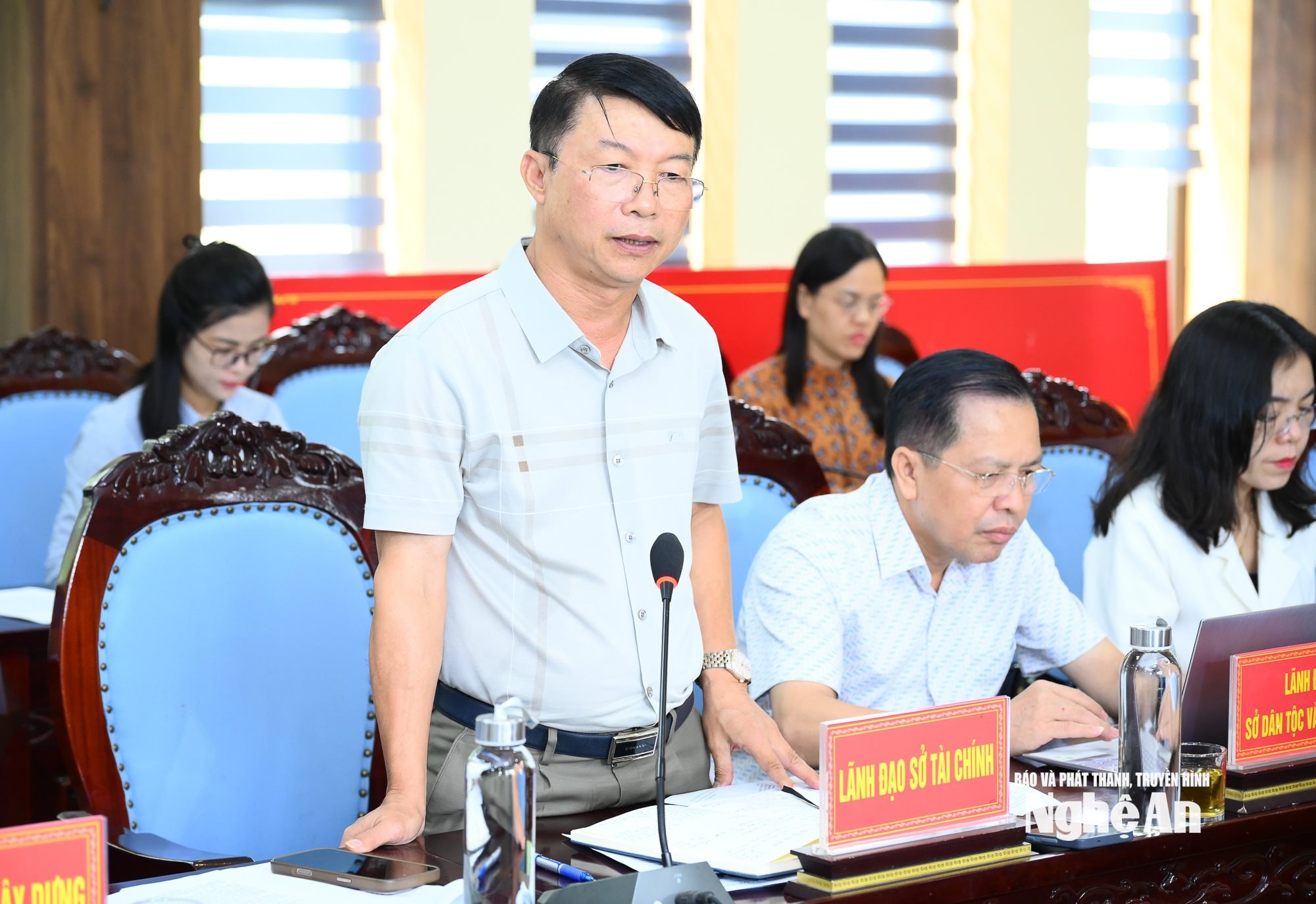 Phó Chủ tịch kiểm tra 2 cấp-10