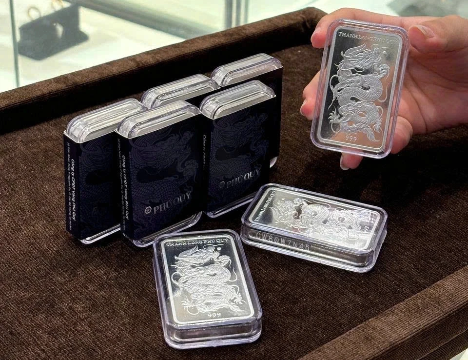 Giá bạc hôm nay 22/10/2025: Giá bạc giảm mạnh rời xa mốc 2 triệu đồng