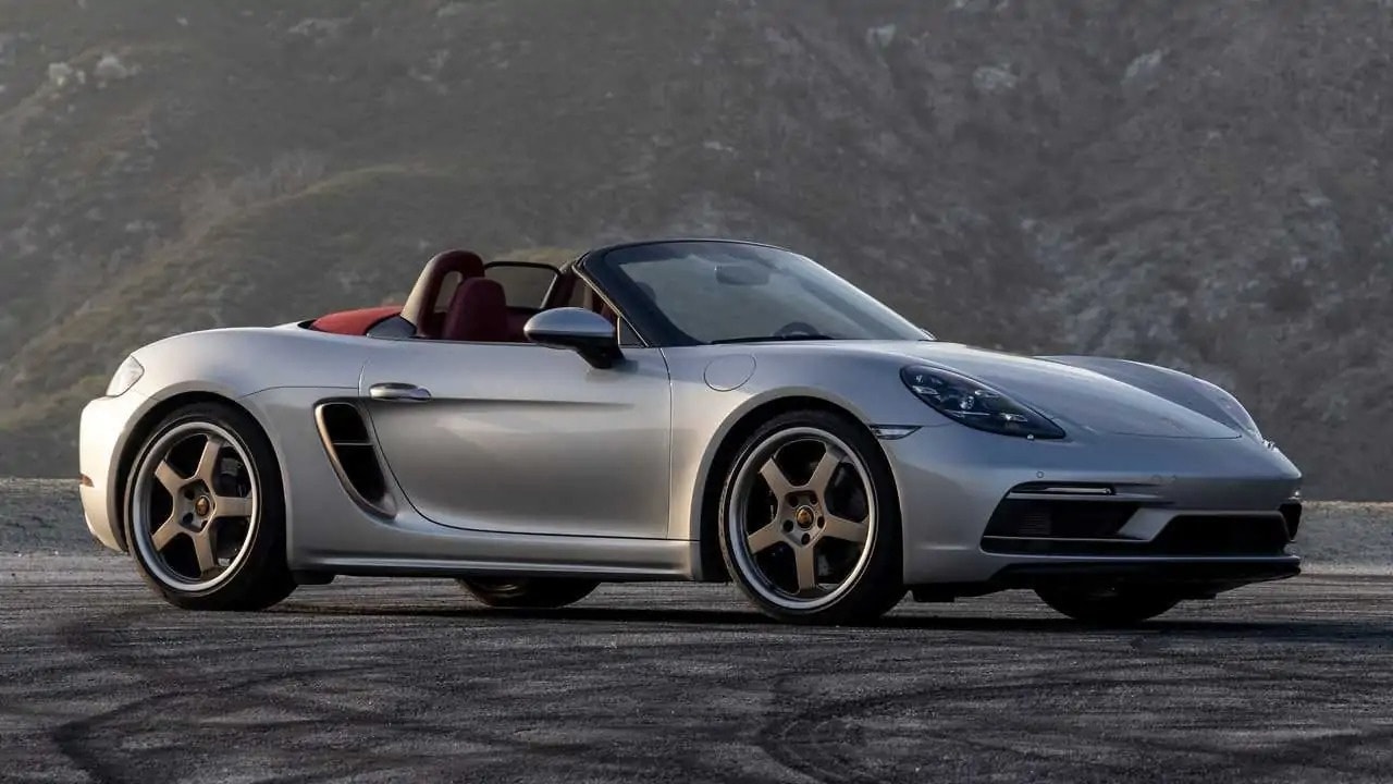 Xe thể thao mui trần Porsche 718 Boxster phiên bản kỷ niệm 25 năm.