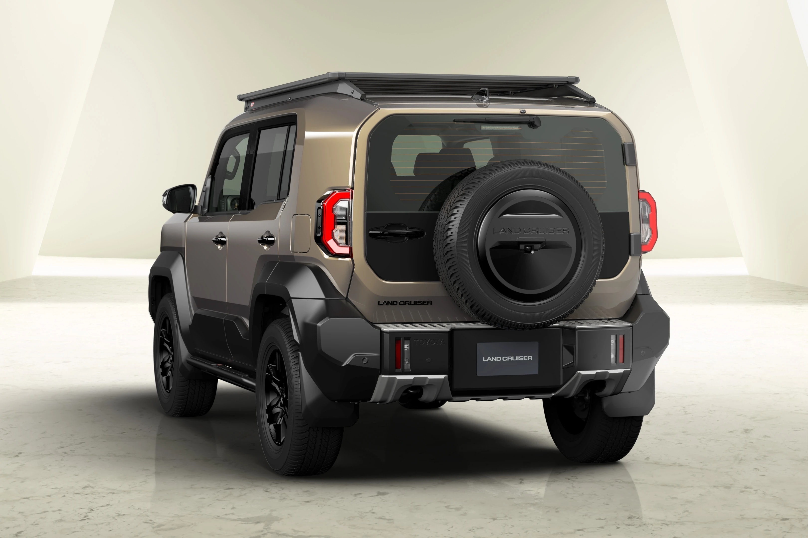 Toyota Land Cruiser FJ trang bị ống thở giúp tăng khả năng lội nước sâu.