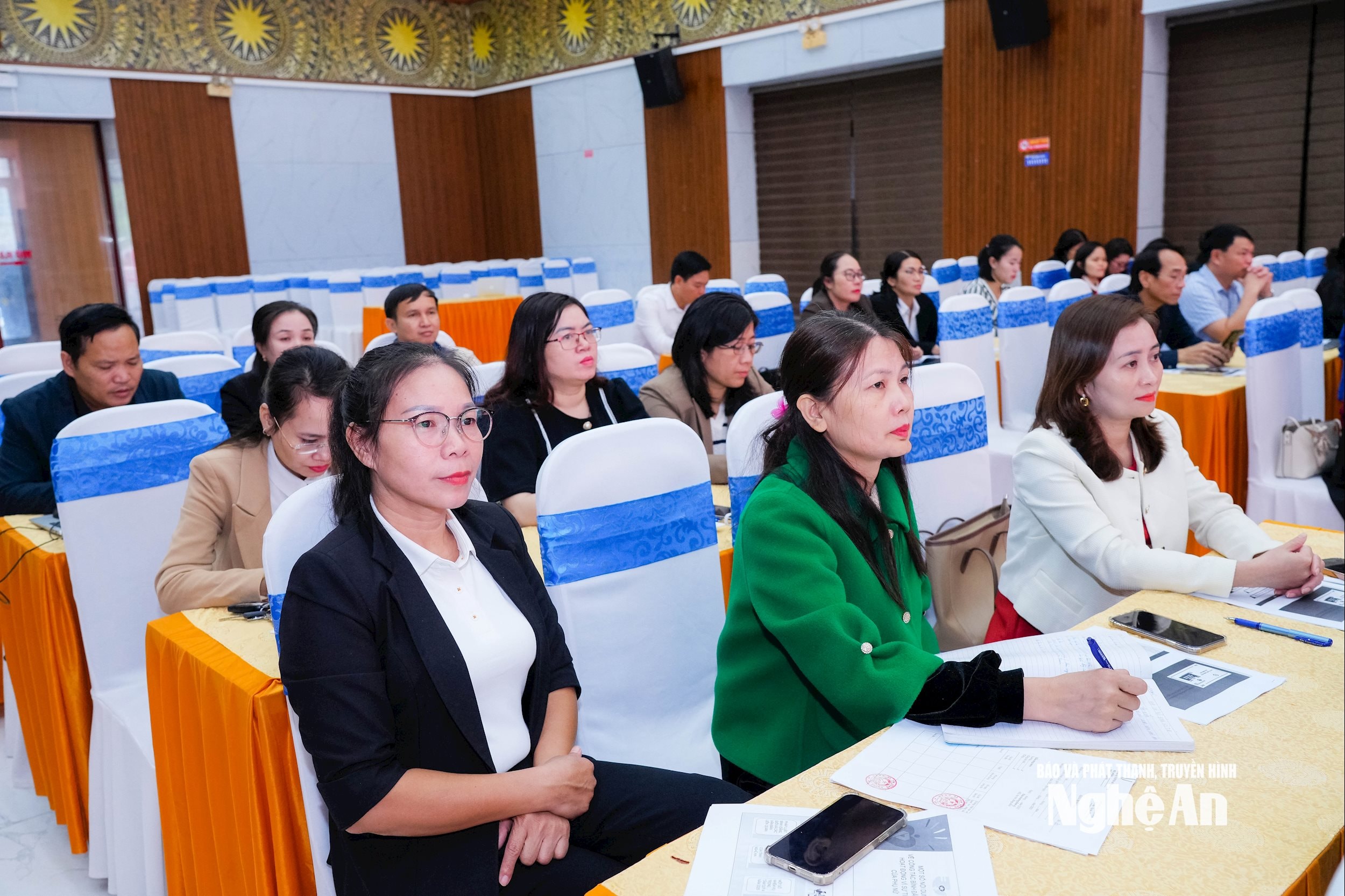  cán bộ công chức xã