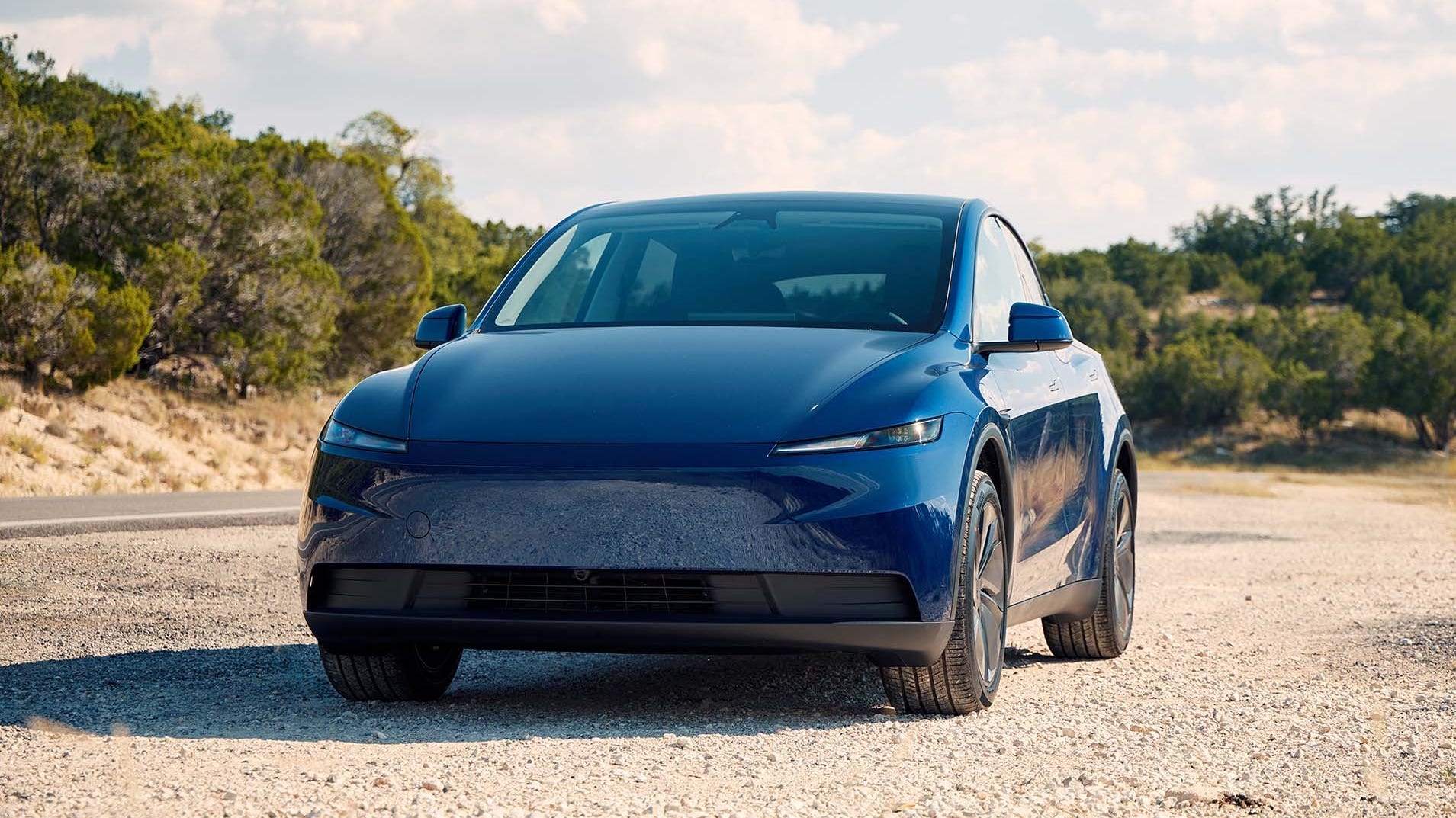 Tesla Model Y 2026 bản Standard, hình minh họa