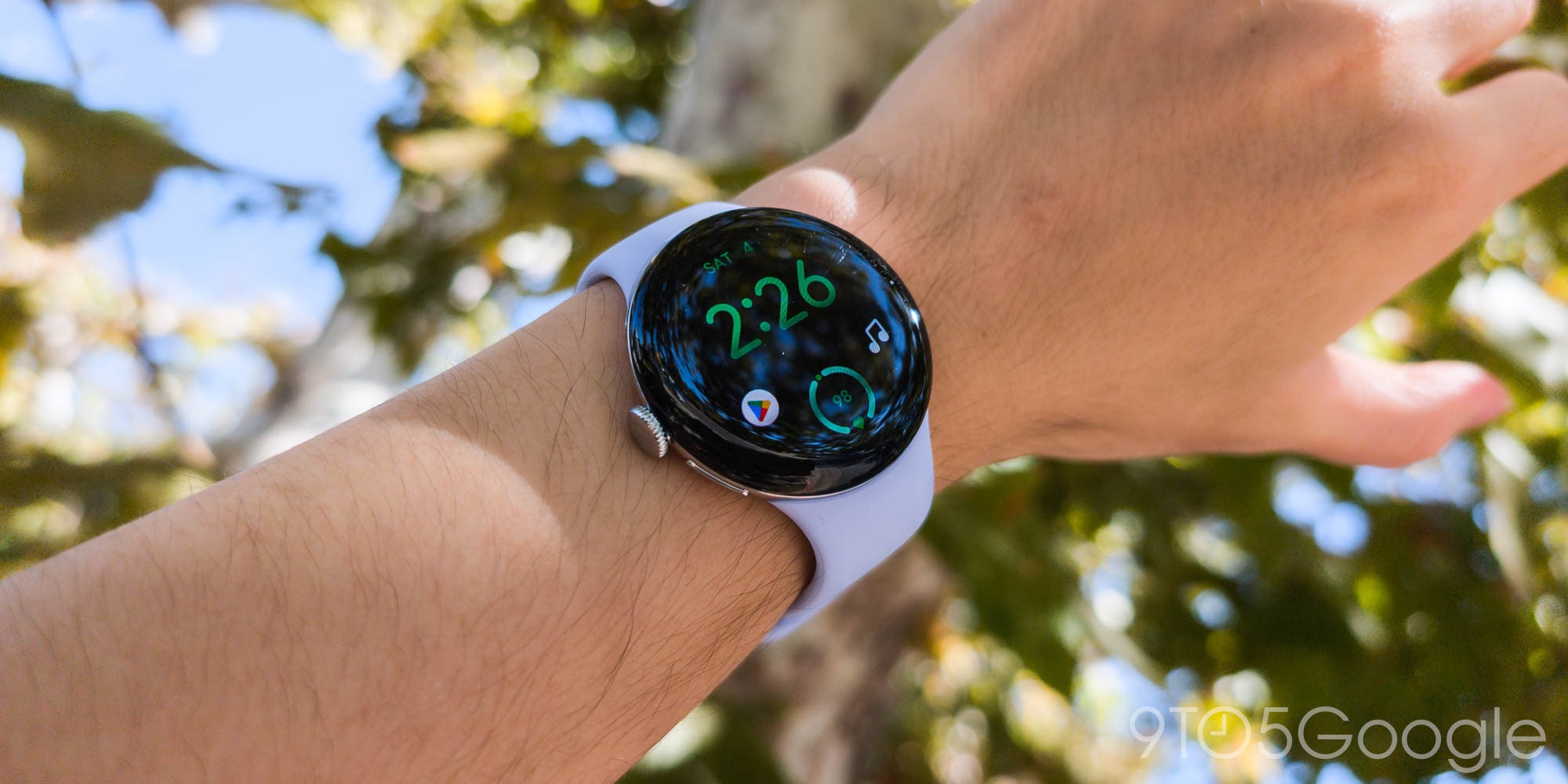 Pixel Watch 4 41mm với màn hình vòm Actua 360