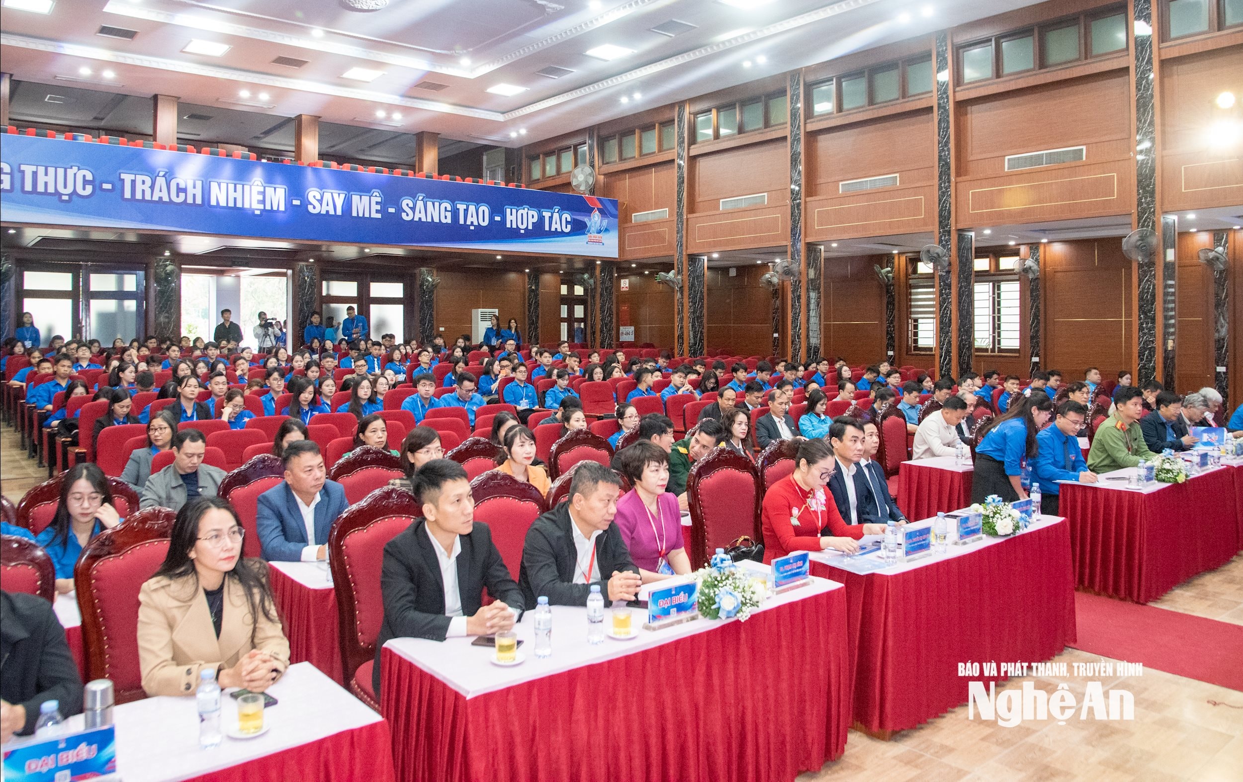 Đại hội đại biểu Đoàn TNCS trường Đại học Vinh_4