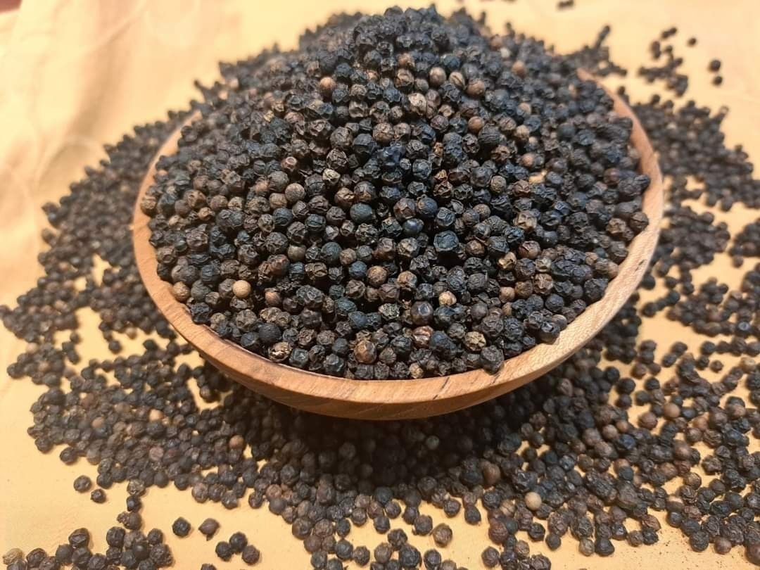 Pepparpris idag 25 oktober 2025: Kraftig minskning med upp till 3 500 VND/kg