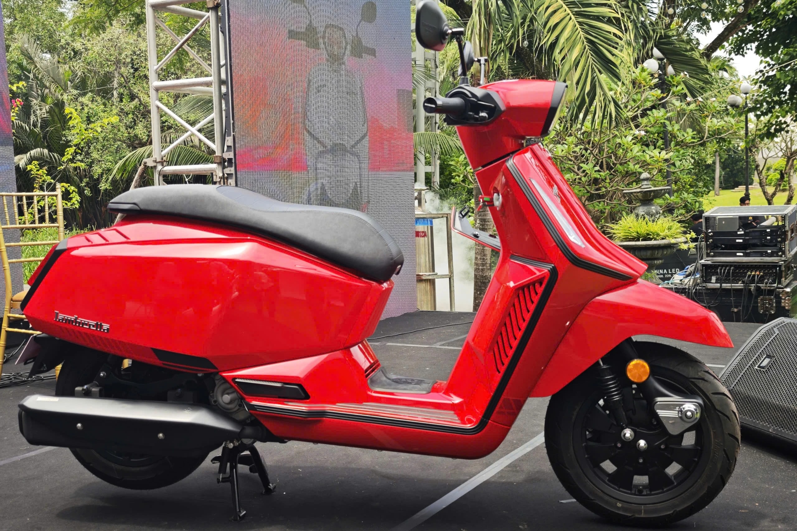 Lambretta X125 anh 13