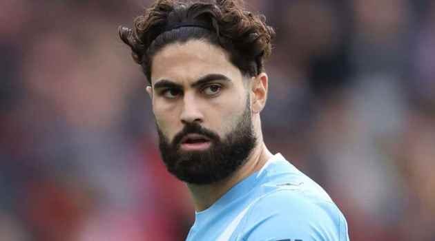 Josko Gvardiol từng suýt từ bỏ bóng đá để chuyển sang chơi bóng rổ.