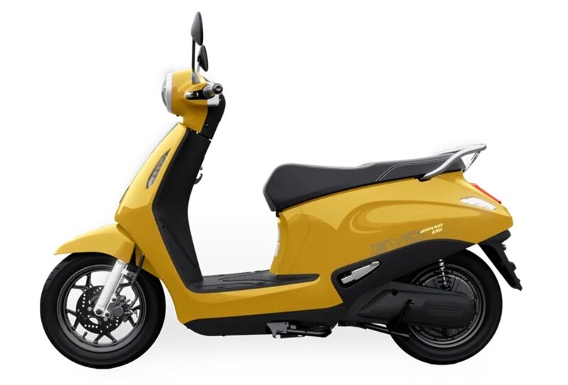 Thiết kế tay ga cổ điển, 4 màu đen, tím, trắng, vàng