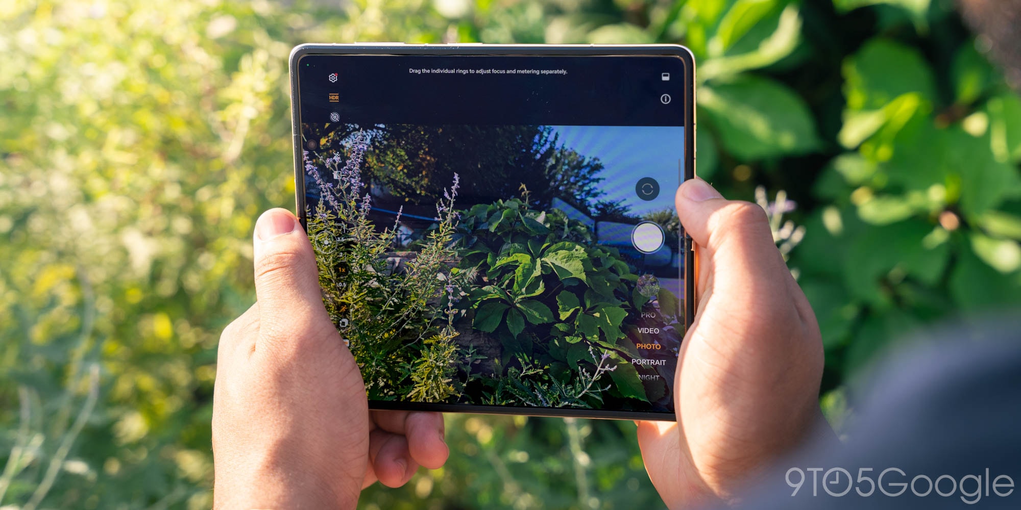 Cụm camera lớn ở mặt lưng Honor Magic V5