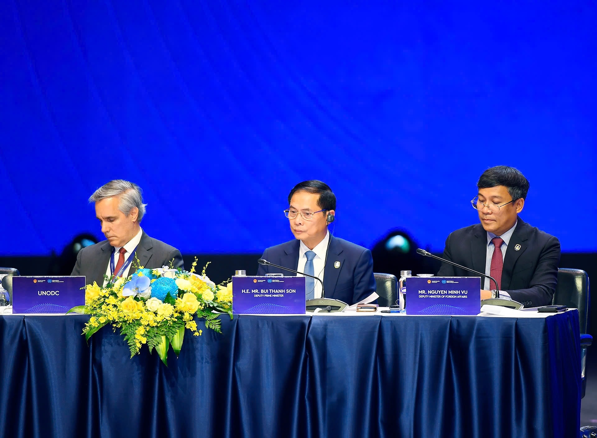 Thủ tướng kêu gọi các nước '5 đẩy mạnh' triển khai Công ước Hà Nội để 'không ai bị bỏ lại phía sau trong kỷ nguyên số'- Ảnh 3.