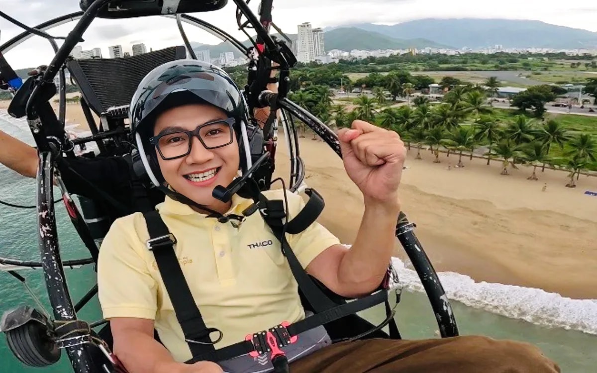 MC Công Tố tại điểm cầu Chung kết Đường lên đỉnh Olympia năm thứ 25.