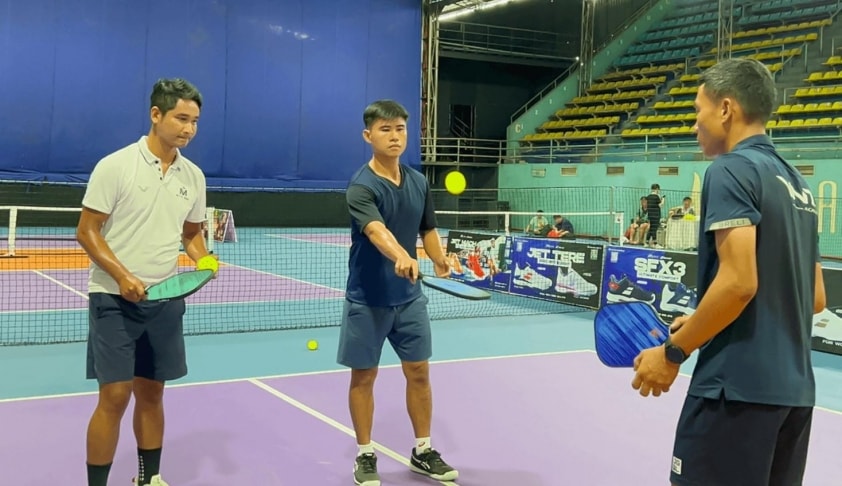 Replay có thể trở thành chiến thuật hiệu quả để ngắt đà hưng phấn của đối thủ