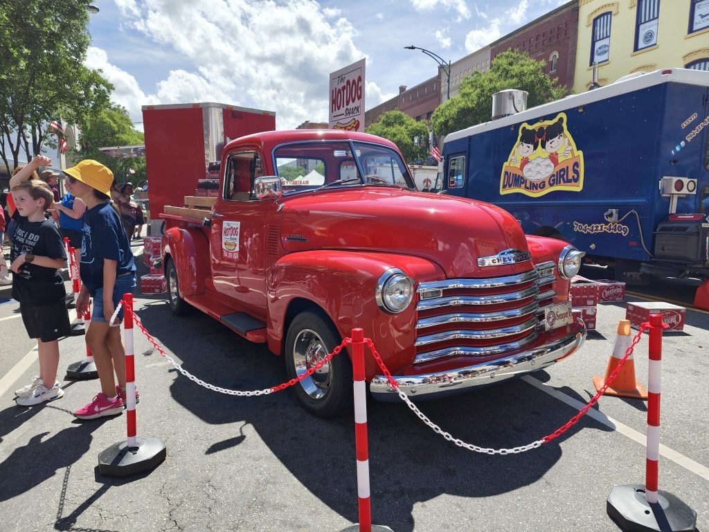 Ảnh chụp ngoài trời từ camera của Motorola Razr Ultra.