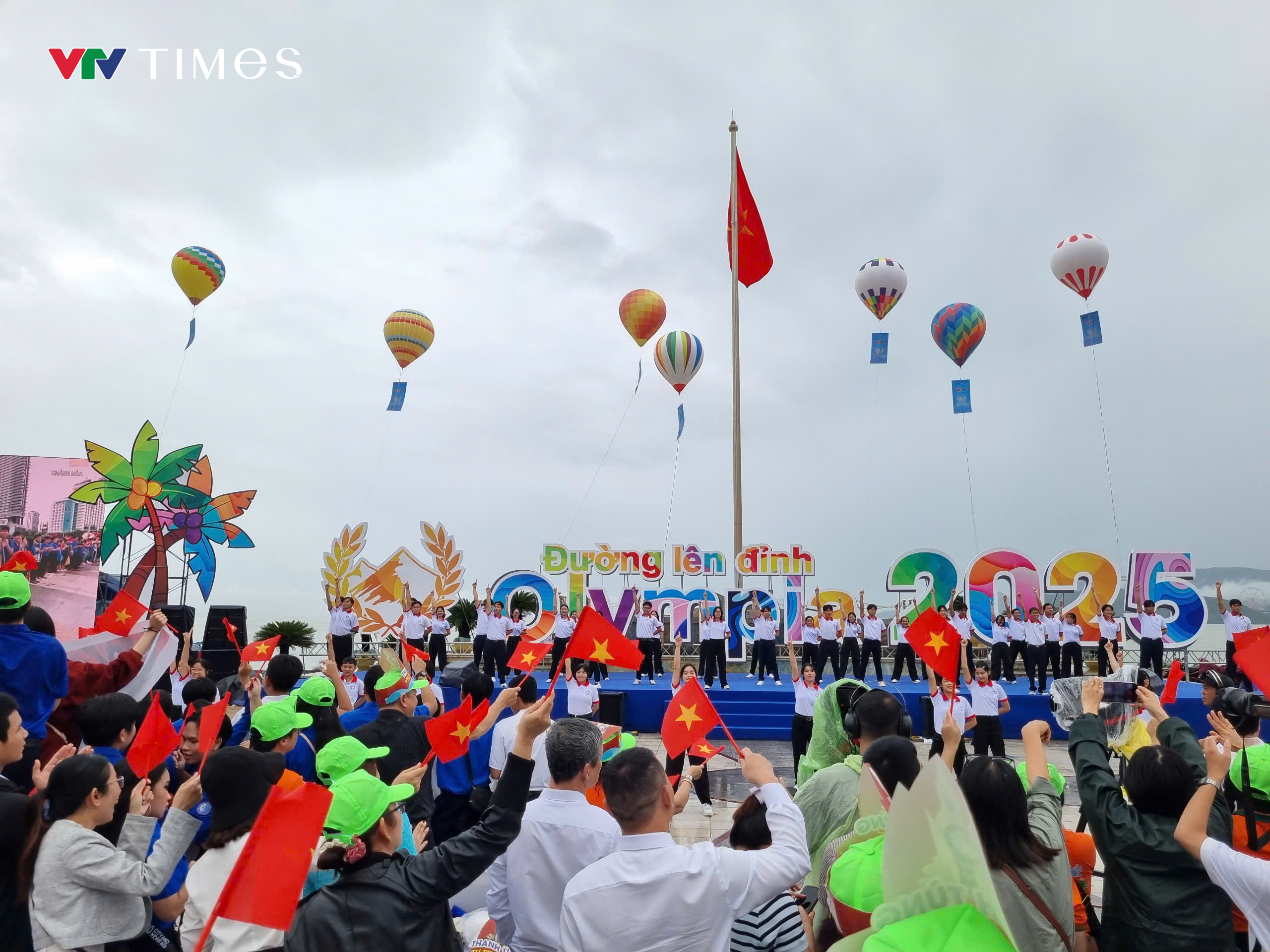 Các tiết mục văn nghệ mang đậm bản sắc văn hóa miền biển tại điểm cầu Khánh Hòa.