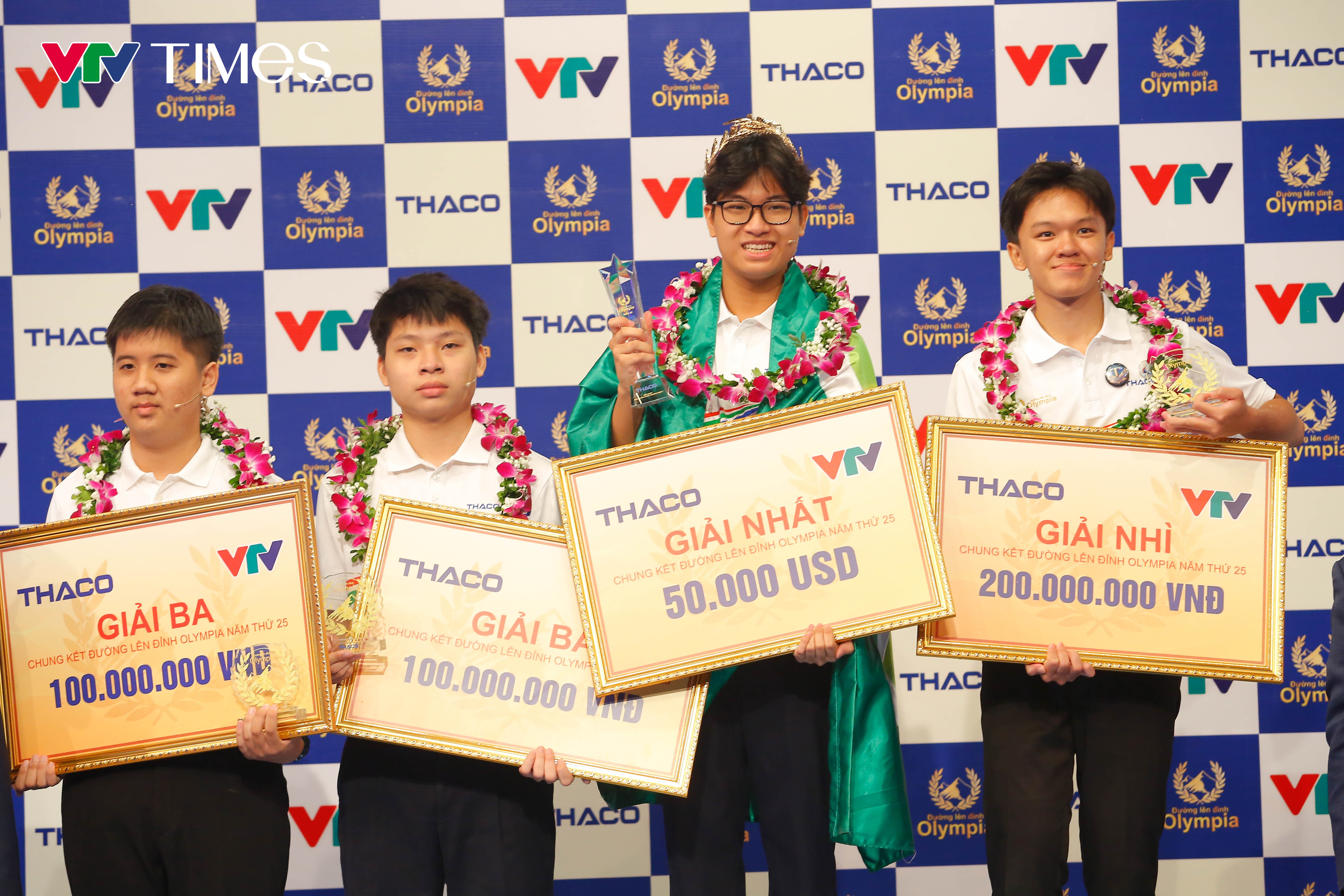 Khoảnh khắc vỡ òa của nhà vô địch Trần Bùi Bảo Khánh.