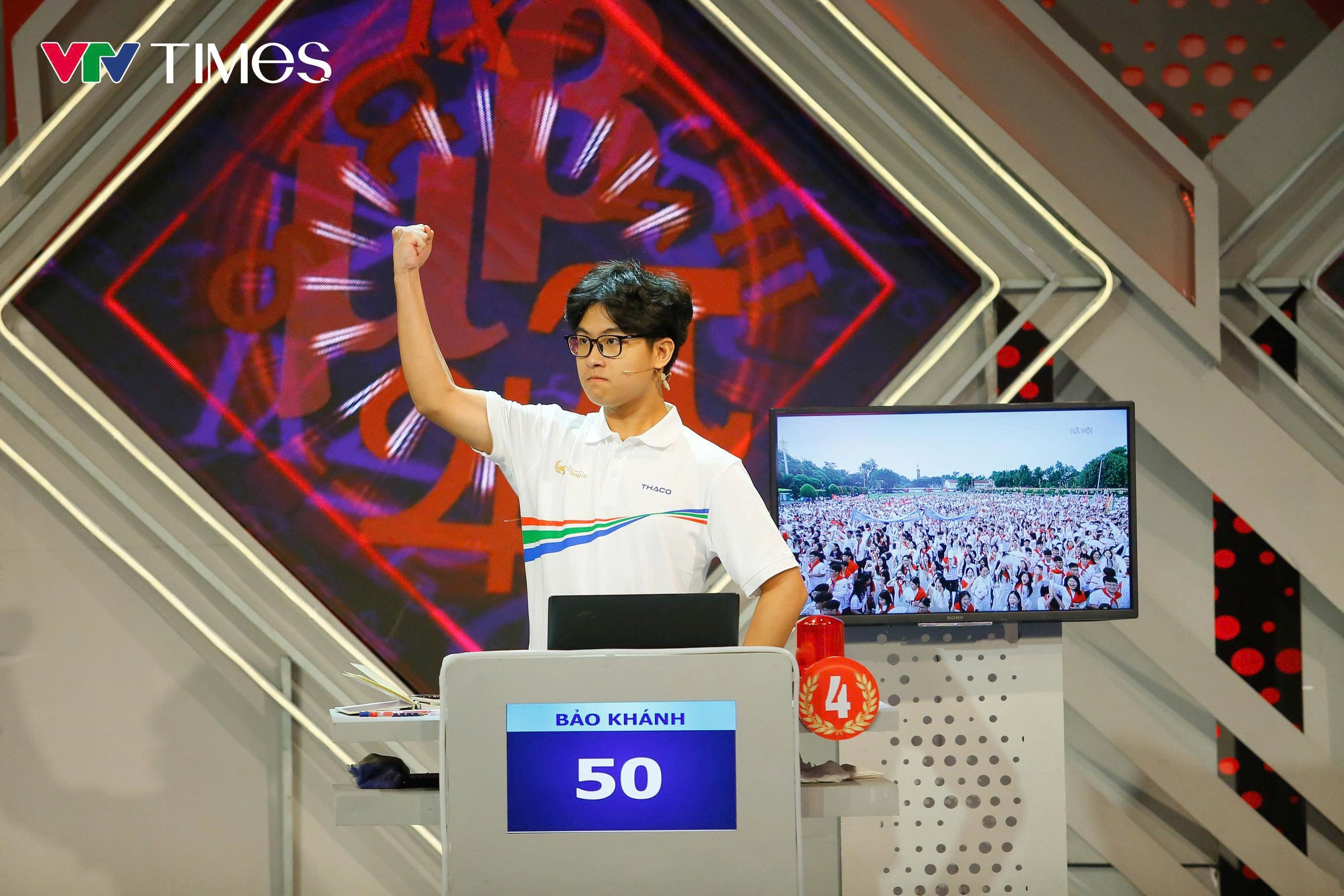 Trần Bùi Bảo Khánh tại cuộc thi Đường lên đỉnh Olympia năm thứ 25.