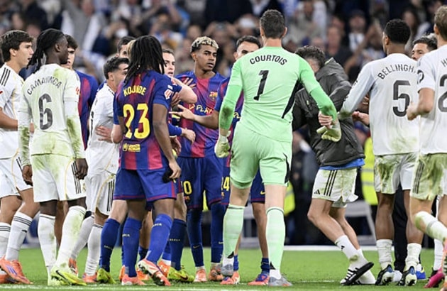 Yamal không ít lần lời qua tiếng lạivới các cầu thủ Real Madrid.